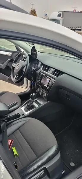 Utilizat 2013 Skoda Octavia Coupe | 6.000 EUR (Preț bun) - Imagine 1/4