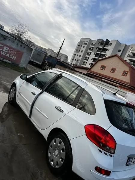 Second-hand Renault Clio II 95 CP (69 kW) 2011