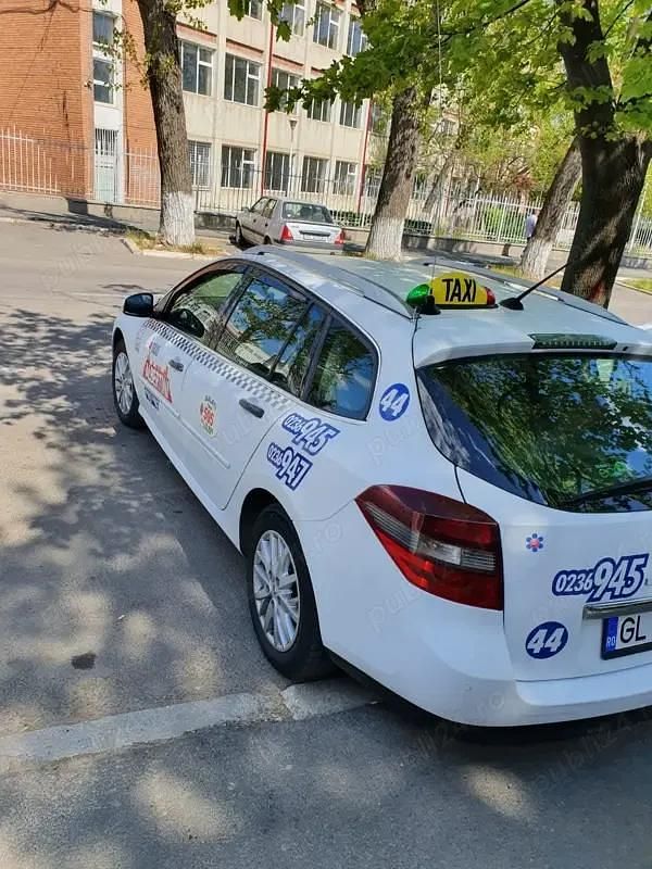 Utilizat 2014 Renault Laguna III Hatchback | 2.700 EUR (Super Preț) - Imagine 1/1