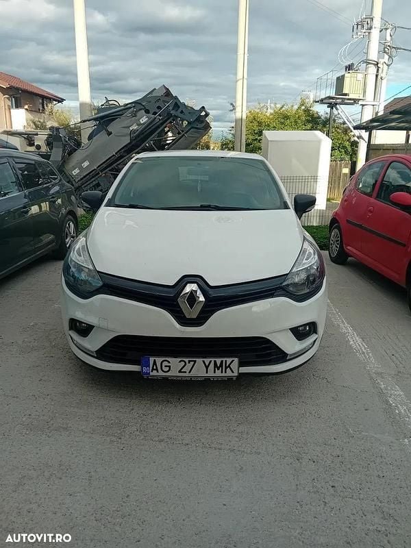 Culoarealb Utilizat 2018 Renault Clio IV Collection | 6.400 EUR (Preț OK) - Imagine 1/4
