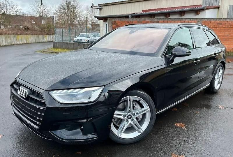 Utilizat 2023 Audi A4 Sport Break | 36.703 EUR (Preț OK) - Imagine 1/1