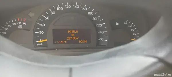Argintiu Utilizat 2002 Mercedes C180 Break | 2.300 EUR - Imagine 1/4