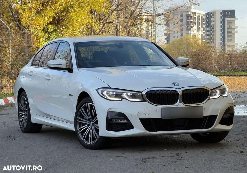 Culoarealb Utilizat 2021 BMW 330e M Sport Berlinǎ | 24.999 EUR (Super Preț) - Imagine 1/4