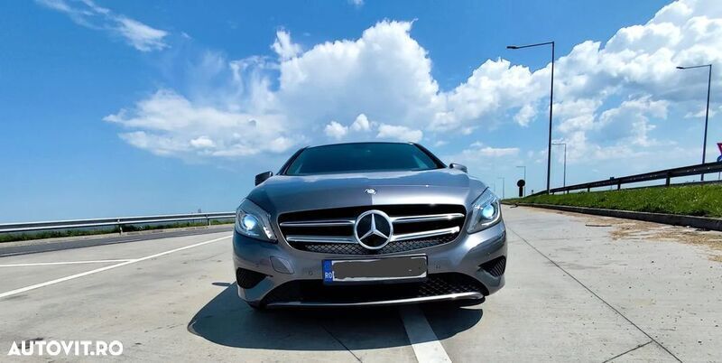 Gri Utilizat 2015 Mercedes A200 Hatchback | 14.500 EUR (Preț OK) - Imagine 1/4