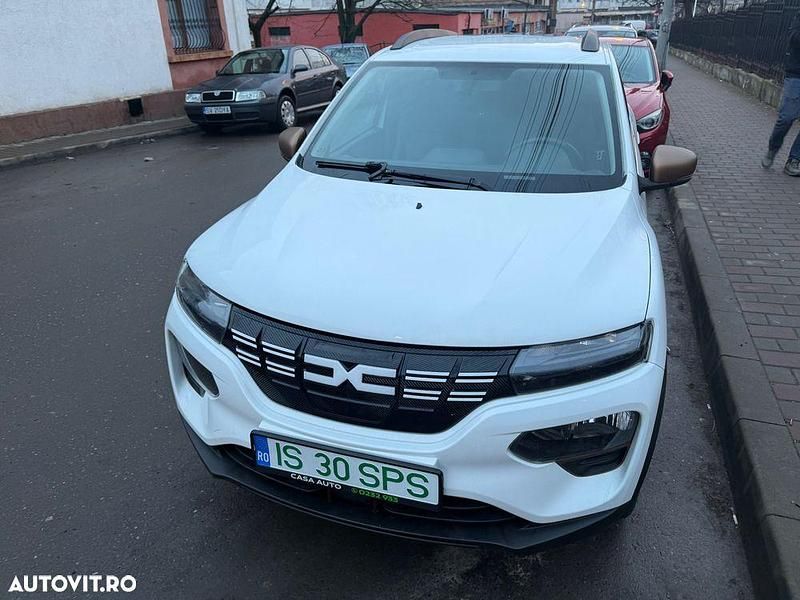Second-hand Dacia Spring Extreme 47 kW (65 CP) 2023 Culoarealb Hatchback