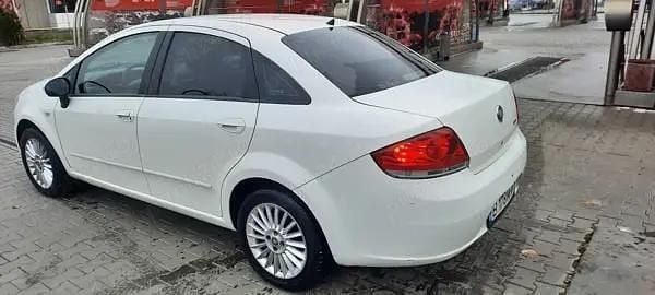 Second-hand Fiat Linea 90 CP (66 kW) 2013 Berlinǎ