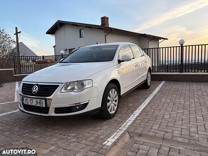 Alb Utilizat 2010 VW Passat Comfortline Hatchback | 5.300 EUR (Preț OK) - Imagine 1/4