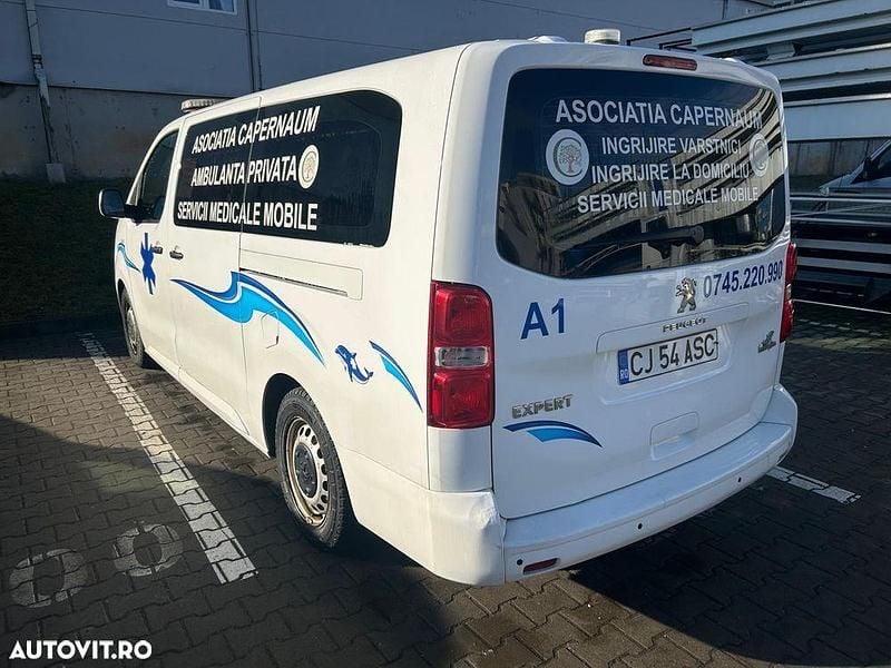 Second-hand Peugeot Expert S 150 CP (110 kW) 2018 Culoarealb Van