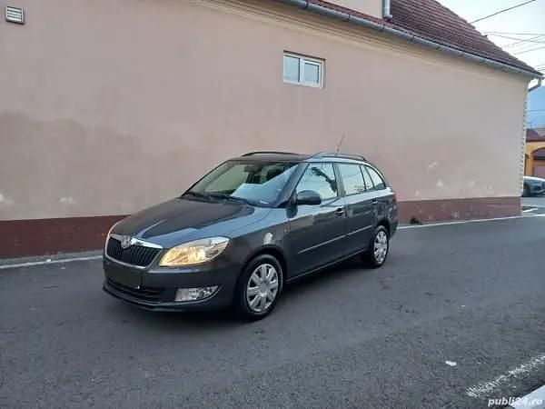 Utilizat 2012 Skoda Fabia Break | 3.650 EUR - Imagine 1/4