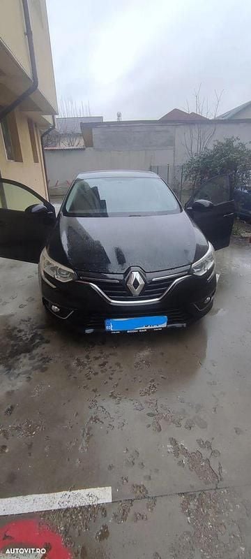 Second-hand Renault Mégane IV Business 116 CP (85 kW) 2020 Culoarenegru Berlinǎ