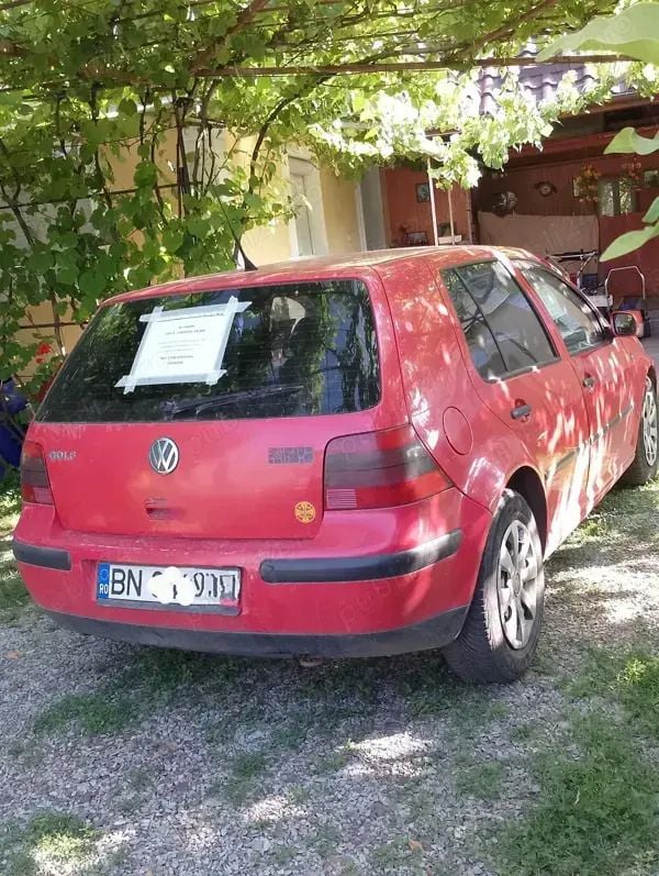 Utilizat 1999 VW Golf IV Berlinǎ | 1.300 EUR (Puțin scump) - Imagine 1/4