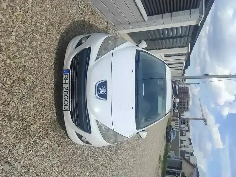 Utilizat 2012 Peugeot 207 Berlinǎ | 3.150 EUR - Imagine 1/4