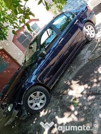 Albastru Utilizat 2002 BMW 318 Berlinǎ | 1.000 EUR - Imagine 1/4