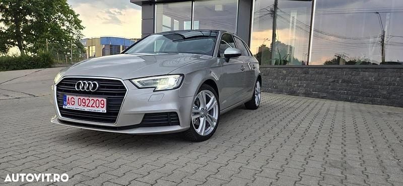 Second-hand Audi A3 S-Line 116 CP (85 kW) 2018 Culoarebej Berlinǎ