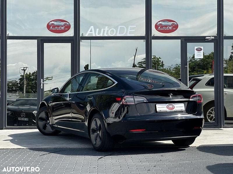Second-hand Tesla Model 3 225 kW (306 CP) 2019 Negru Berlinǎ