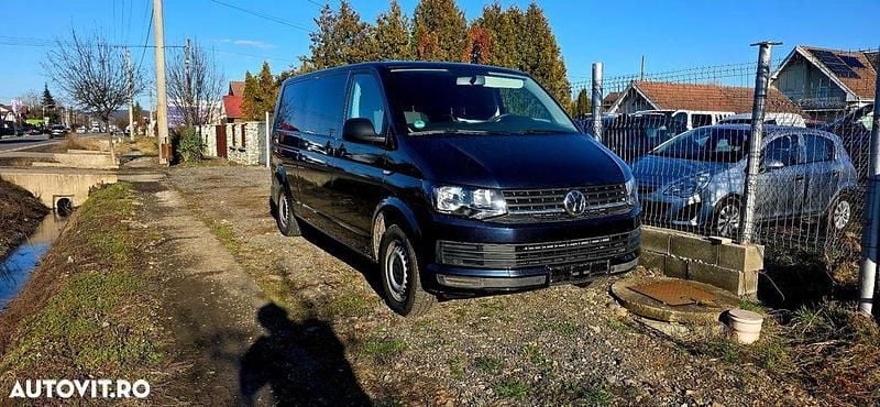 Second-hand VW T6.1 Highline 150 CP (110 kW) 2019 Culoarealbastru Van