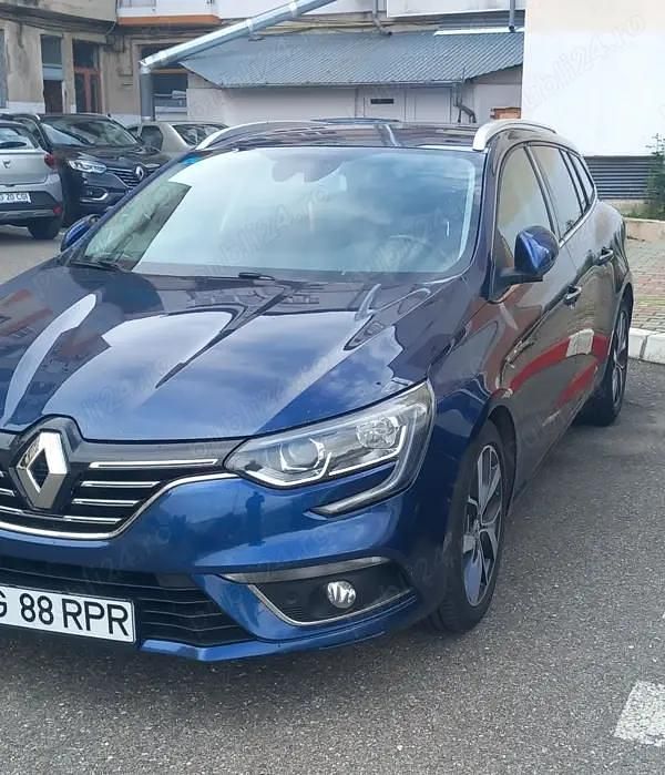 Albastru Utilizat 2017 Renault Mégane IV Bose Edition Break | 9.500 EUR (Preț OK) - Imagine 1/4