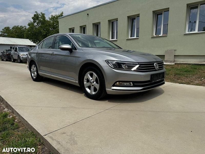 Gri Utilizat 2015 VW Passat Highline Break | 10.600 EUR (Puțin scump) - Imagine 1/4