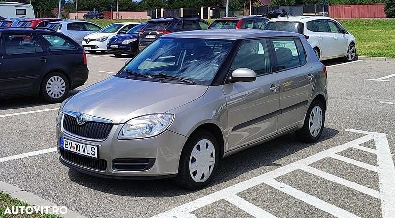 Galbeuriu Utilizat 2008 Skoda Fabia Style | 3.250 EUR (Preț OK) - Imagine 1/4