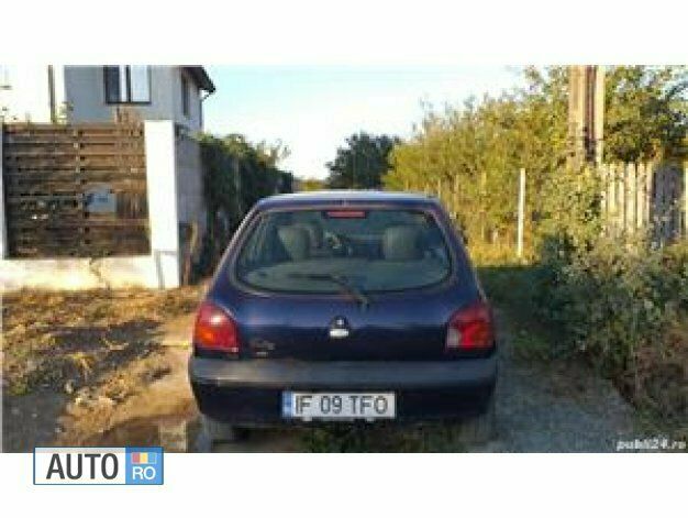 Second-hand Ford Fiesta 75 CP (55 kW) 2001 Albastru Hatchback