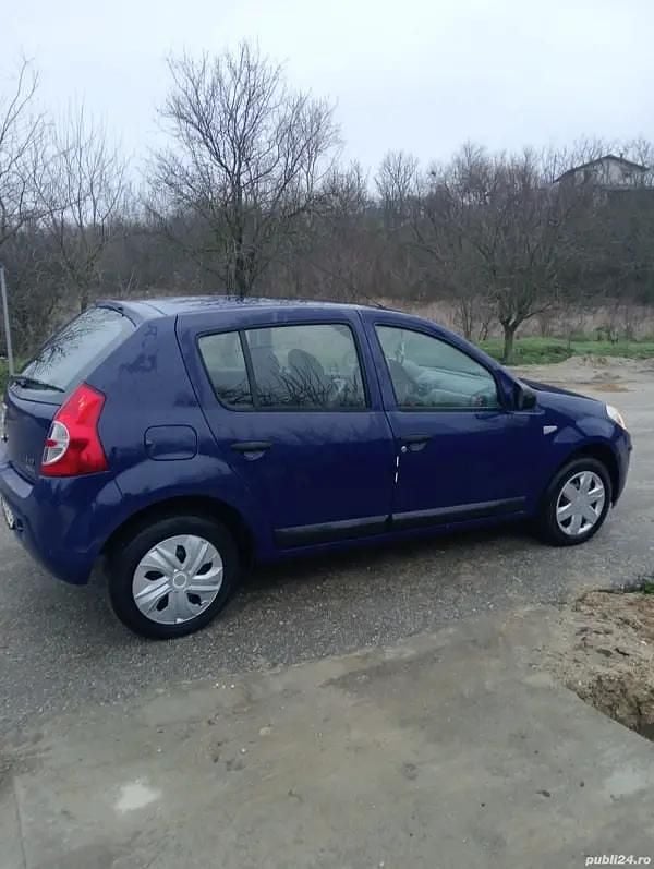 Utilizat 2009 Dacia Sandero Berlinǎ | 1.950 EUR (Preț OK) - Imagine 1/4