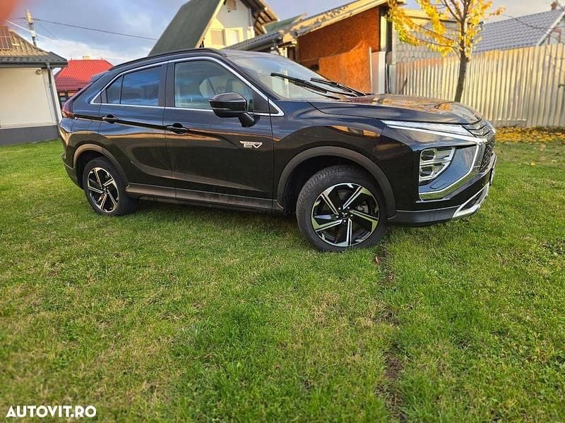 Culoarenegru Utilizat 2022 Mitsubishi Eclipse Cross Select SUV | 18.799 EUR (Super Preț) - Imagine 1/4