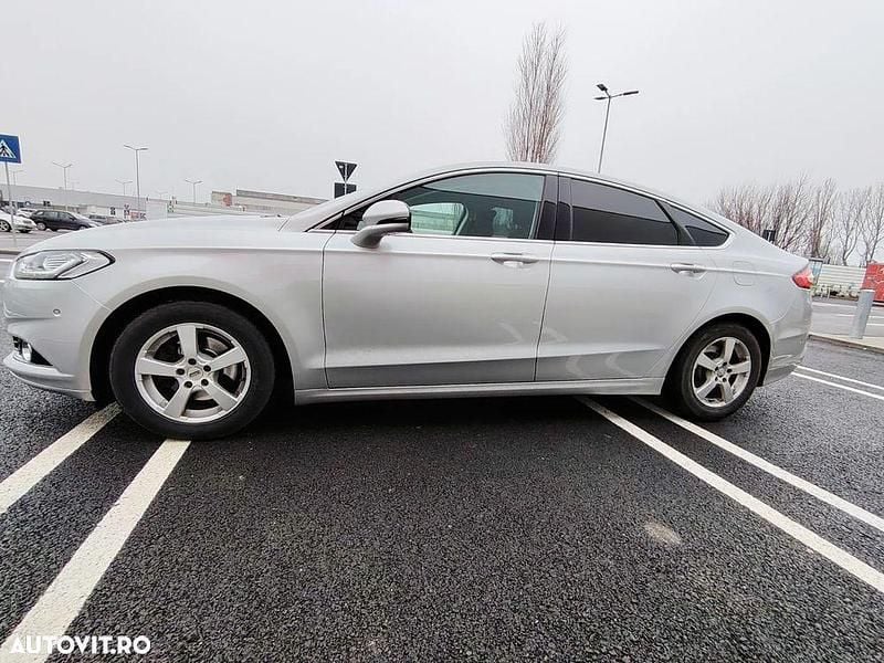 Second-hand Ford Mondeo Titanium 180 CP (132 kW) 2015 Culoaregri Berlinǎ