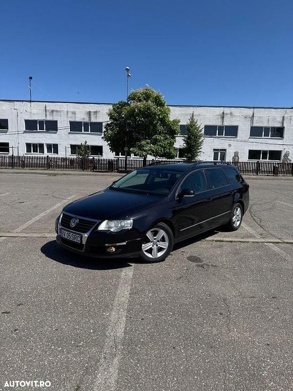 Culoarenegru Utilizat 2010 VW Passat Break | 4.950 EUR (Preț OK) - Imagine 1/4