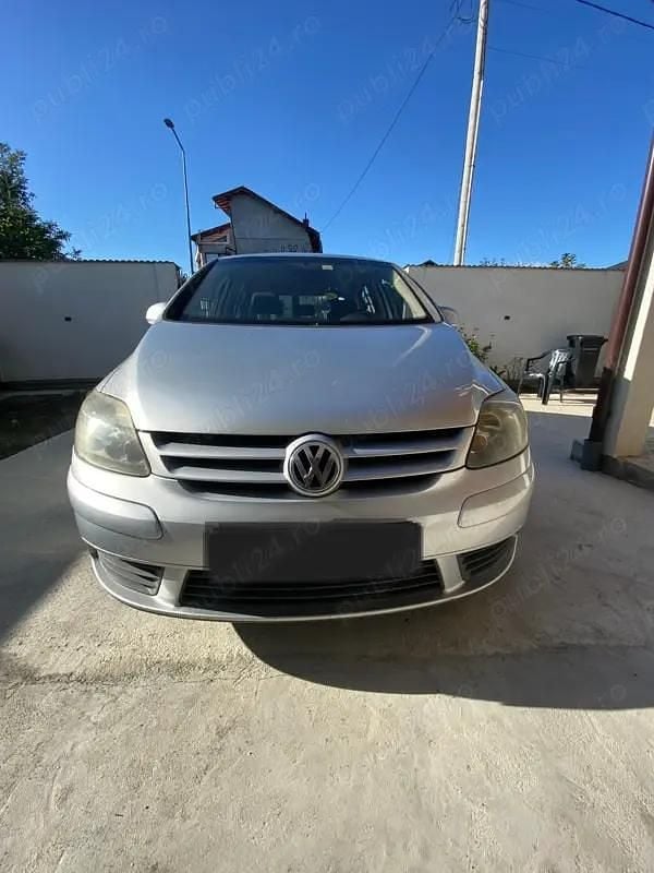Utilizat 2005 VW Golf V Hatchback | 2.400 EUR (Preț OK) - Imagine 1/4
