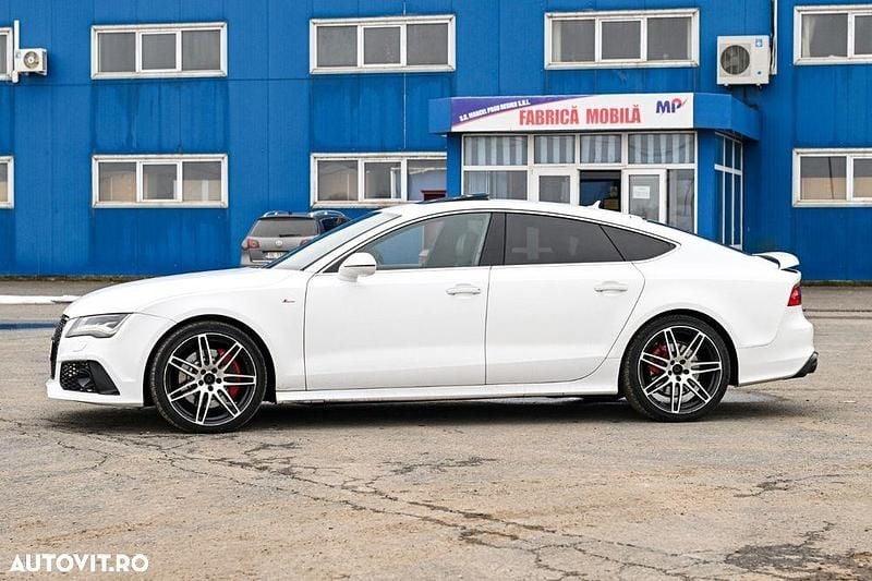 Second-hand Audi A7 Comfort 245 CP (180 kW) 2012 Culoarealb Hatchback