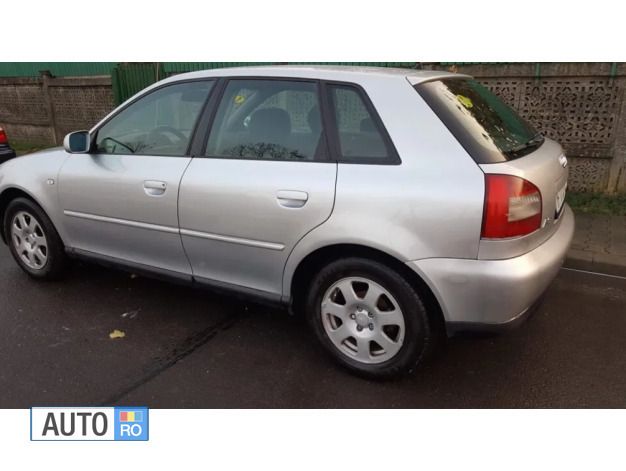 Second-hand Audi A3 102 CP (75 kW) 2003 Gri Hatchback