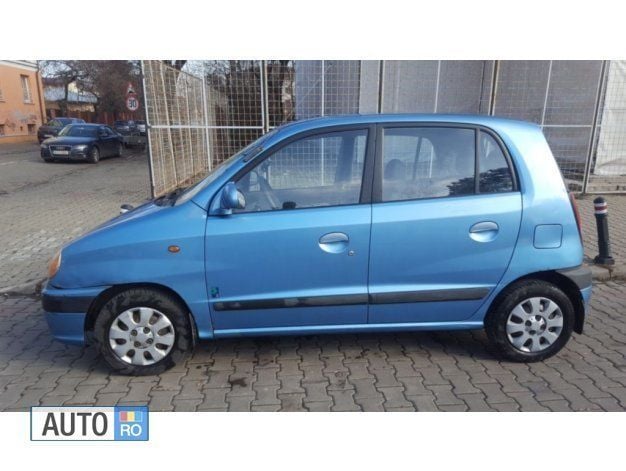 Second-hand Hyundai Atos 48 CP (35 kW) 2002 Albastru marin Hatchback