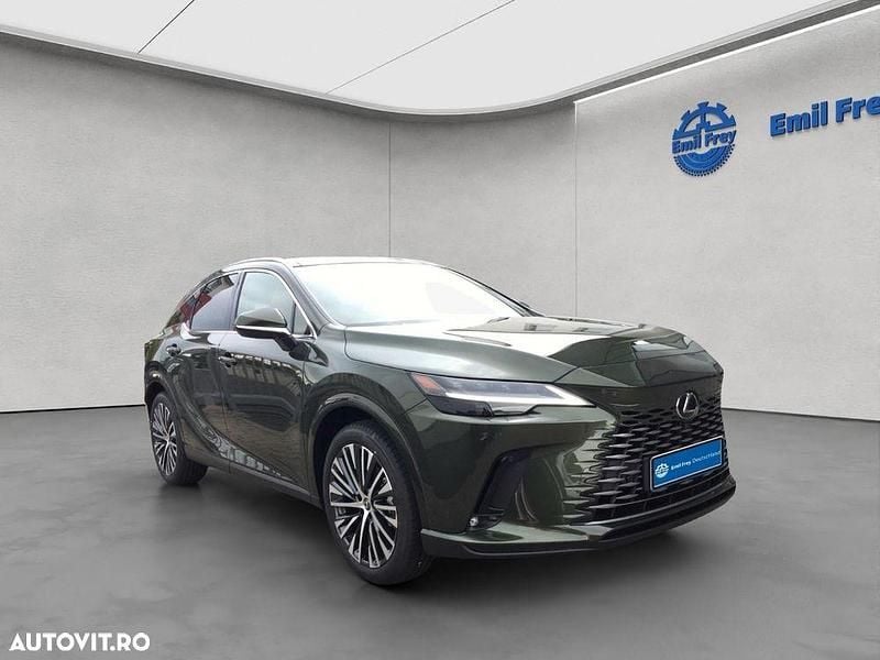Nouă Lexus RX450h+ E-FOUR 292 CP (214 kW) 2025 Culoareverde Berlinǎ