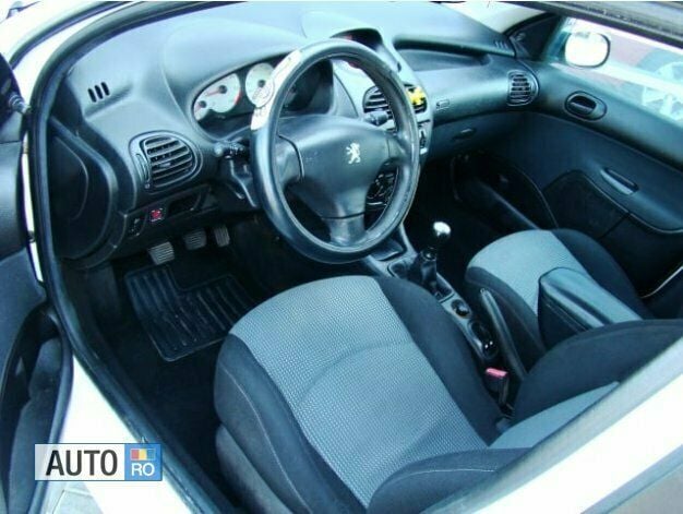 Second-hand Peugeot 206 68 CP (50 kW) 2004 Alb Break