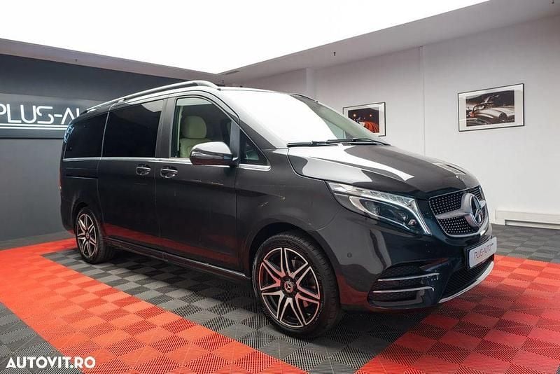 Culoarenegru Utilizat 2019 Mercedes V250 Monovolum | 36.999 EUR (Preț bun) - Imagine 1/4
