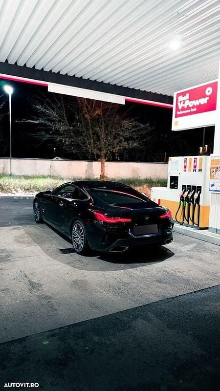 Culoarenegru Utilizat 2018 BMW 840 Comfort Edition Coupe | 48.490 EUR (Preț bun) - Imagine 1/4