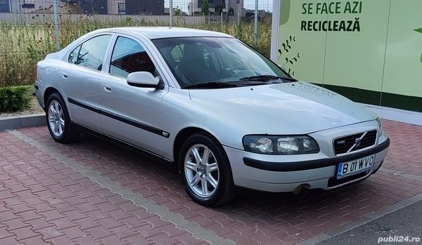 Gri Utilizat 2003 Volvo S60 Berlinǎ | 4.000 EUR - Imagine 1/4