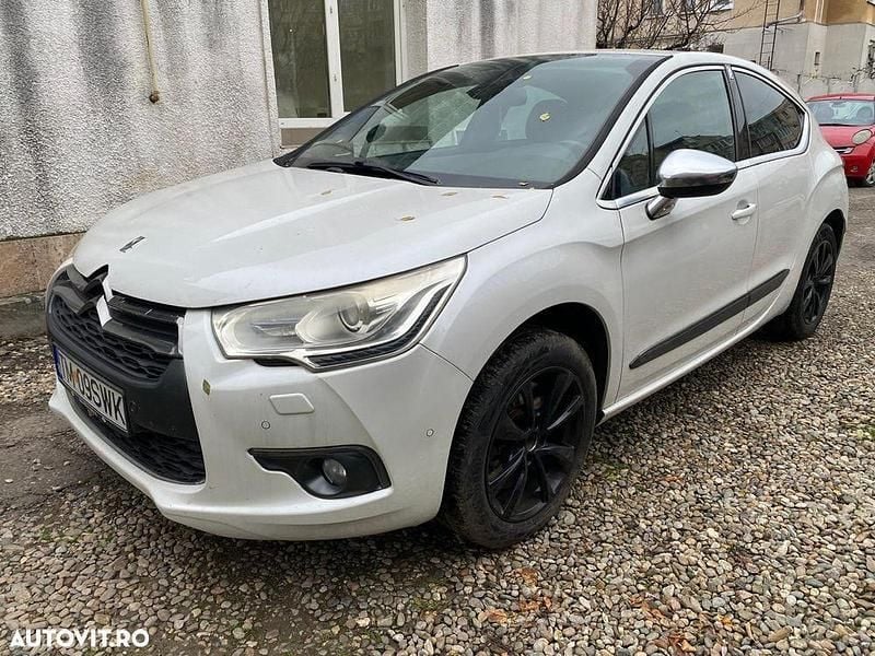 Second-hand Citroën DS4 Sport Chic 200 CP (147 kW) 2011 Culoarealb Hatchback