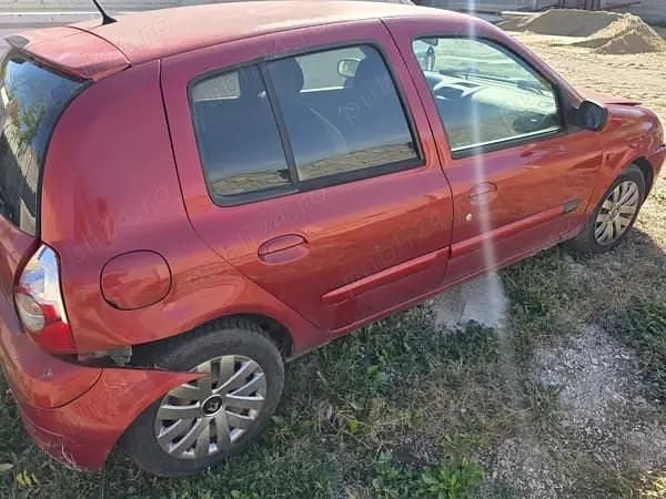 Second-hand Renault Clio II 115 CP (84 kW) 2005