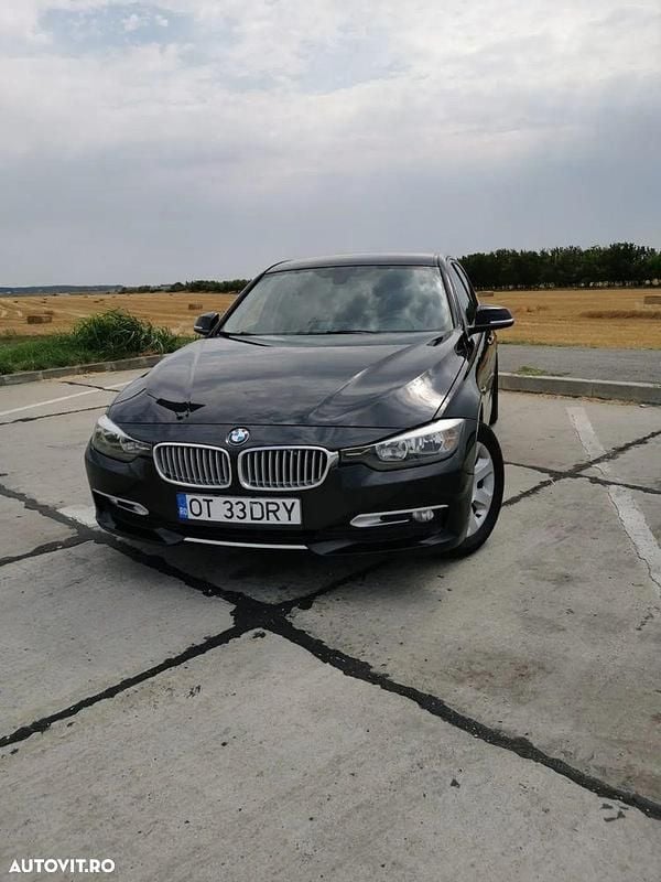 Culoarenegru Utilizat 2013 BMW 318 Comfort Edition Berlinǎ | 8.750 EUR (Preț OK) - Imagine 1/4