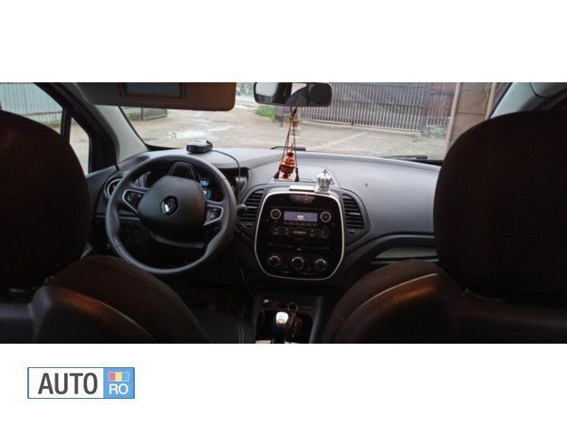 Albastru Utilizat 2018 Renault Captur SUV | 9.000 EUR (Preț bun) - Imagine 1/4