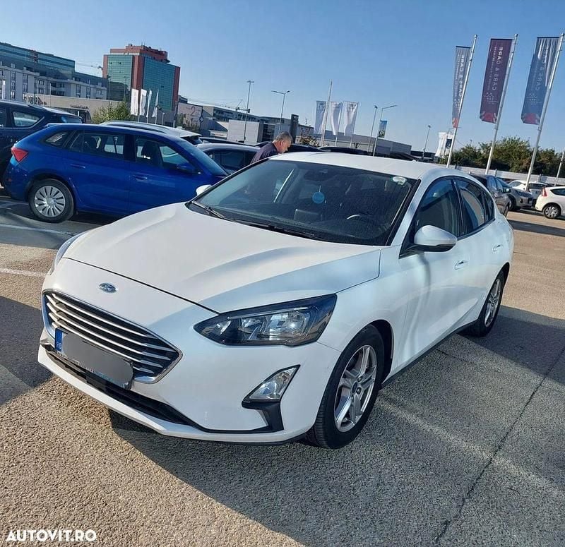 Culoarealb Utilizat 2019 Ford Focus Trend Berlinǎ | 5.500 EUR (Super Preț) - Imagine 1/4