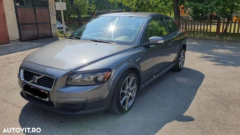 Second-hand Volvo C30 Momentum 109 CP (80 kW) 2008 Culoaregri Hatchback