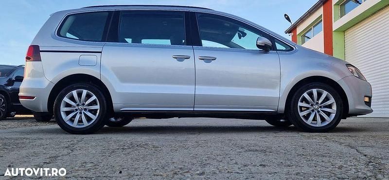 Second-hand VW Sharan 150 CP (110 kW) 2016 Culoareargint Monovolum