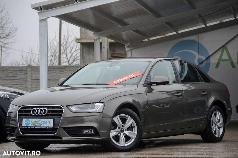 Second-hand Audi A4 Attraction 143 CP (105 kW) 2013 Culoarebej Berlinǎ