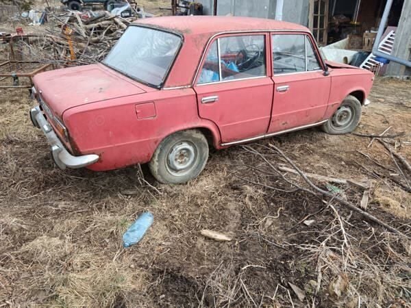 Utilizat 1973 Lada 1200 Berlinǎ | 2.500 EUR - Imagine 1/4