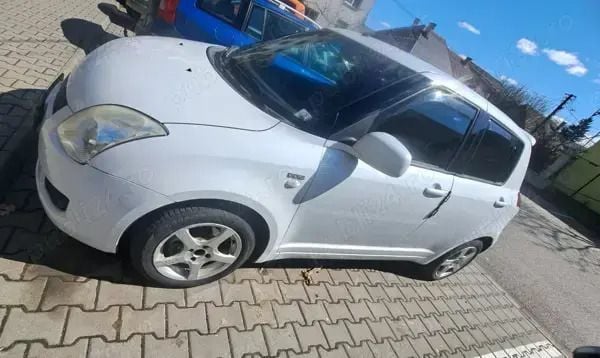 Utilizat 2009 Suzuki Swift Hatchback | 5.000 EUR - Imagine 1/4