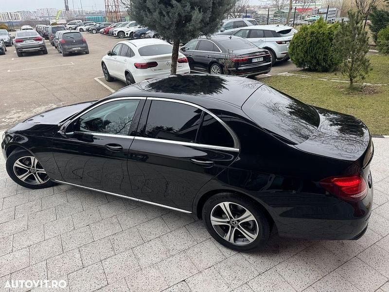 Second-hand Mercedes E220 194 CP (142 kW) 2020 Culoarenegru Berlinǎ
