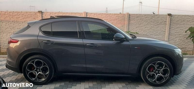 Gri Utilizat 2019 Alfa Romeo Stelvio Executive SUV | 22.500 EUR (Preț bun) - Imagine 1/4