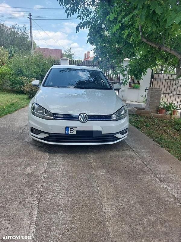 Culoarealb Utilizat 2018 VW Golf VII Trendline Hatchback | 9.800 EUR (Preț bun) - Imagine 1/4